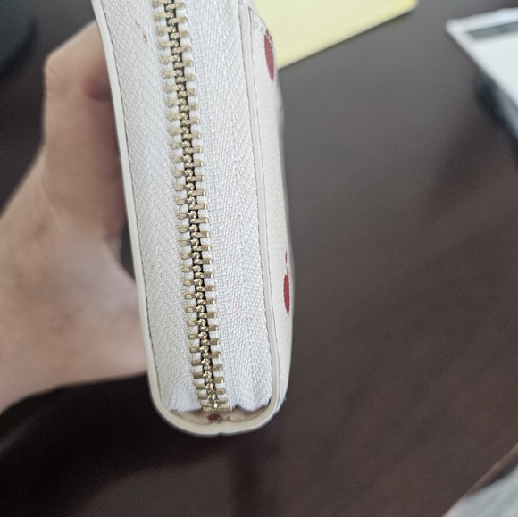 Kate Spade Cream Zipper Wallet with Red Apple Design - Picture 3 of 10